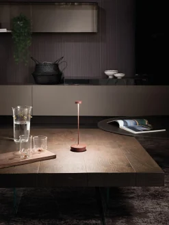 Lámpara de mesa pequeña LED regulable Swap Pro, portátil