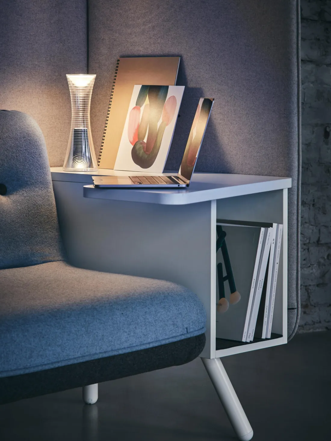 Lámpara de mesa pequeña LED Come Together, portátil