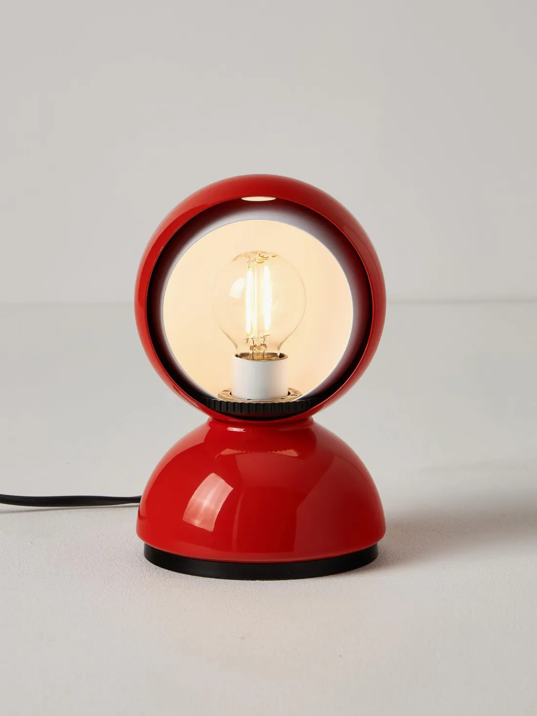 Lámpara de mesa pequeña regulable Eclisse