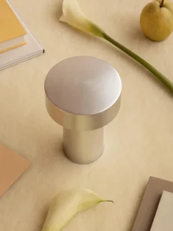 Lámpara de mesa pequeña regulable Columna, portátil