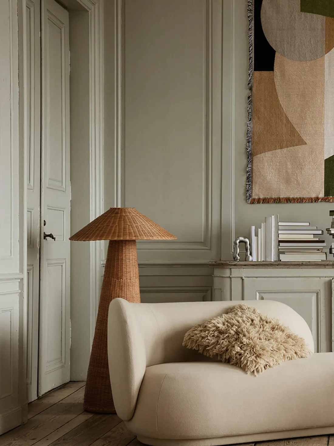 Lámpara de pie artesanal de ratán pequeña Dou