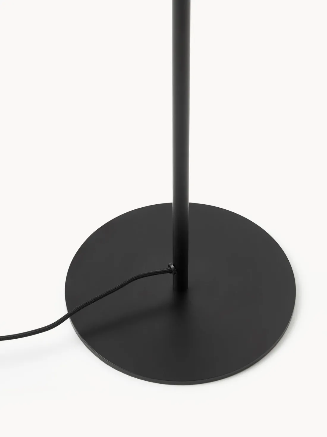 Lámpara de pie de metal Almo