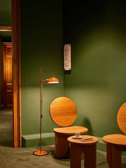 Lámpara de pie pequeña con pantalla ajustable Funiculí