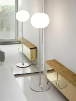 Lámpara de pie regulable Glo-Ball