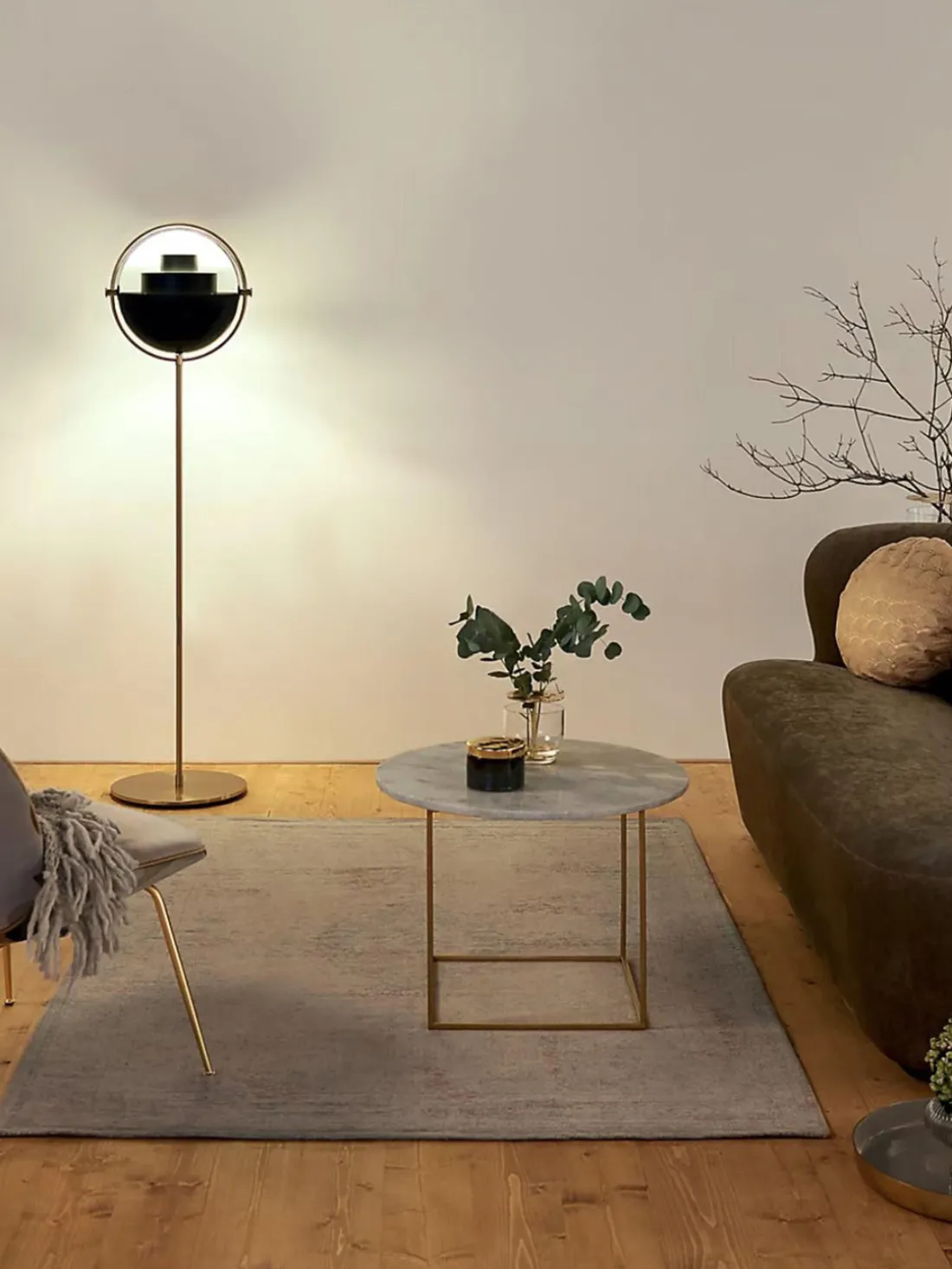 Lámpara de pie regulable Multi-Lite