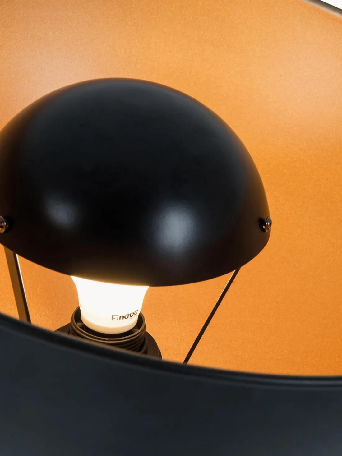 Lámpara de pie tripode Bernice