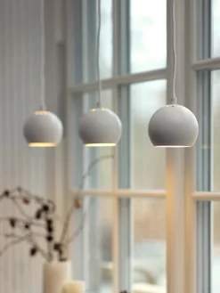 Lámpara de techo pequeña Ball