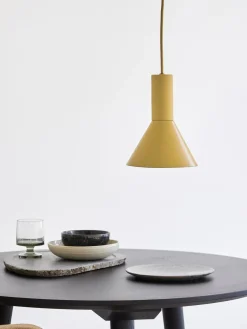 Lámpara de techo pequeña de diseño Lyss