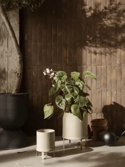 Maceta con superficie estriada Bau, 24 cm