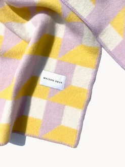 Manta de lana Cubics