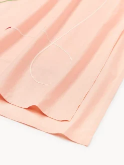 Mantel con bordado abstracto Sue