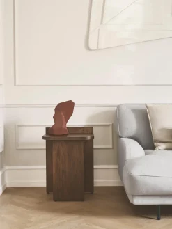 Mesa auxiliar de madera de roble Ismo