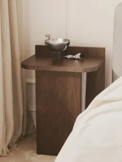 Mesa auxiliar de madera de roble Ismo