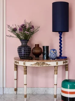 Mesa auxiliar redonda artesanal Striped Pill