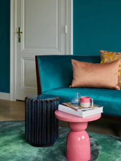 Mesa auxiliar redonda artesanal Pawn