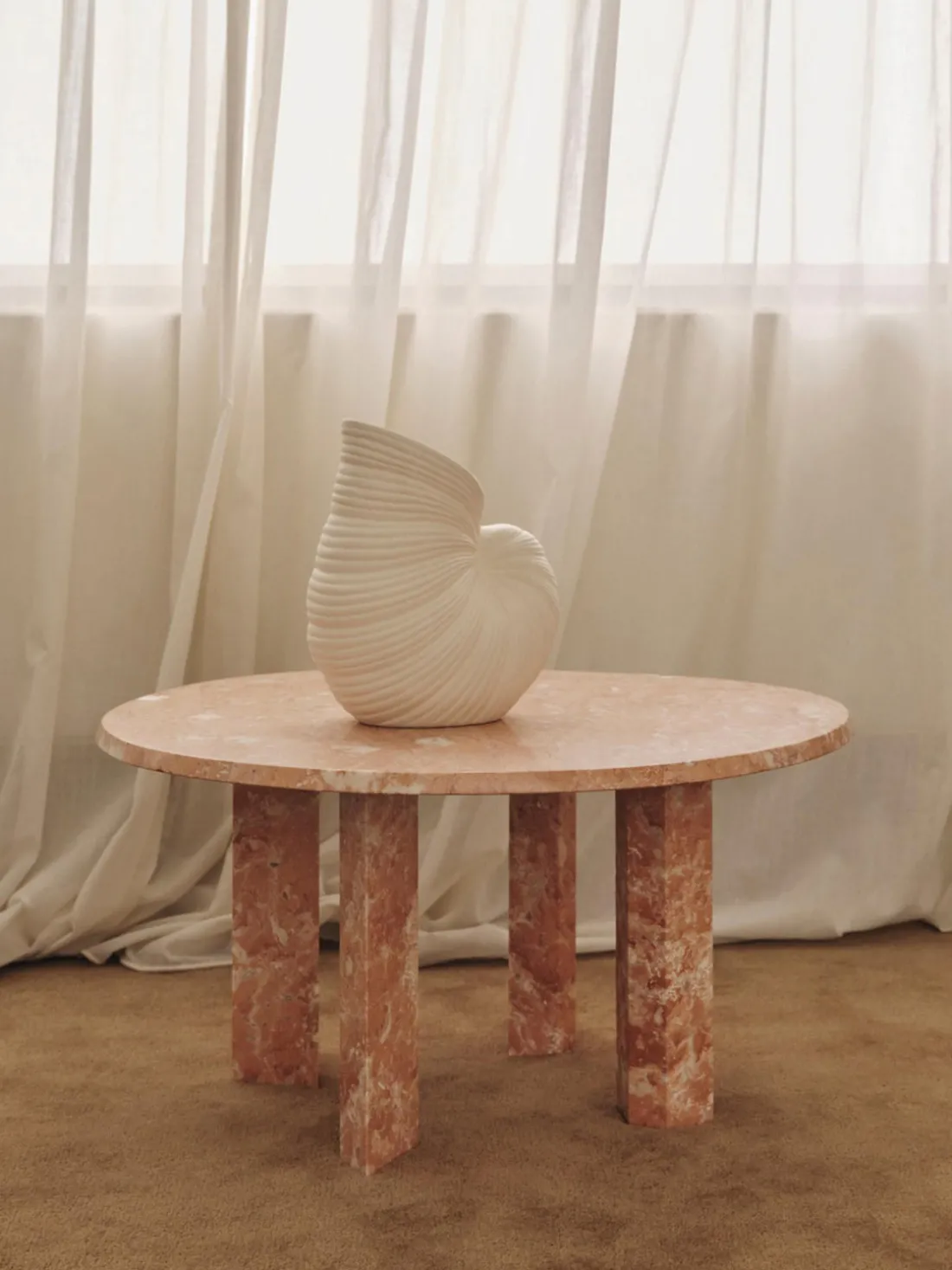 Mesa de centro redonda de mármol Taula