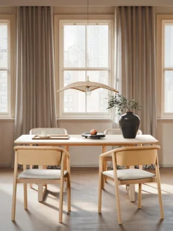 Mesa de comedor de madera de roble Nik, tamaños diferentes