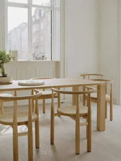 Mesa de comedor de madera de roble Atlas, tamaños diferentes