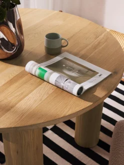 Mesa de comedor redonda de madera de roble Ohana, tamaños diferentes