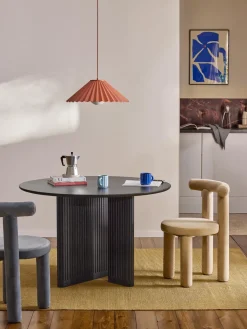 Mesa de comedor redonda de madera de roble Jolka, tamaños diferentes