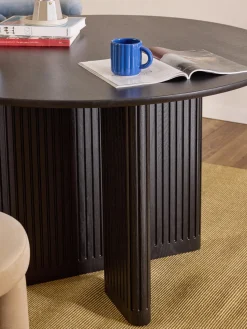 Mesa de comedor redonda de madera de roble Jolka, tamaños diferentes