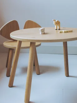 Mesa infantil ovalada de madera Mouse