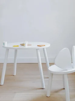 Mesa infantil ovalada de madera Mouse