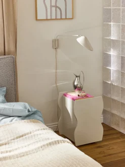 Mesita de noche brillante Emina