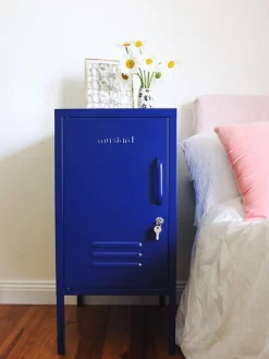 Mesita de noche de metal The Shorty, apertura de puerta izquierda o derecha