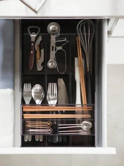 Organizador de cubiertos de cocina extensible Tower