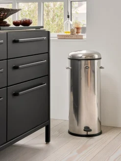 Papelera con pedal Vipp17