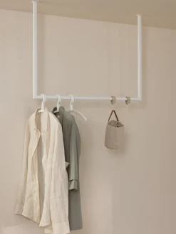 Perchero de metal Rubi