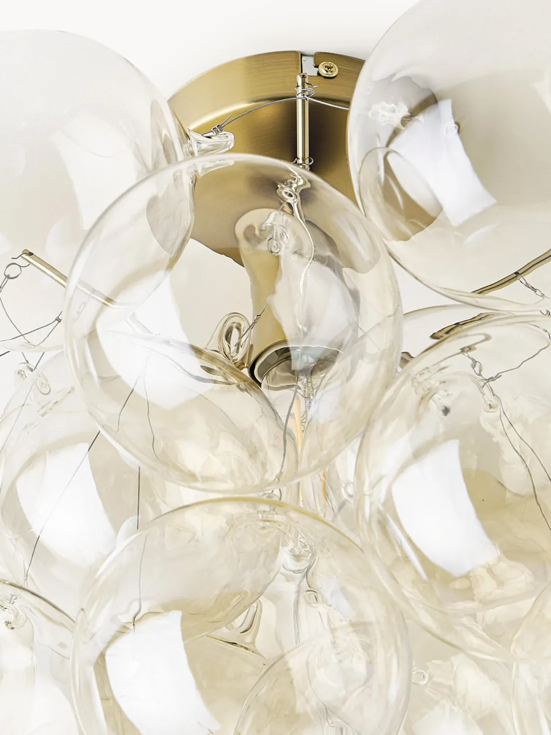 Plafón con pantallas esfericas Bubbles