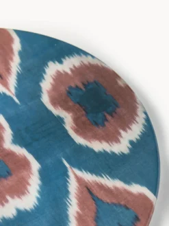 Plato llano artesanal de porcelana Ikat