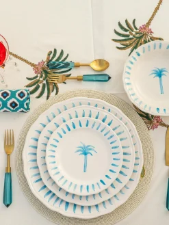 Plato llano pintado a mano The Palms