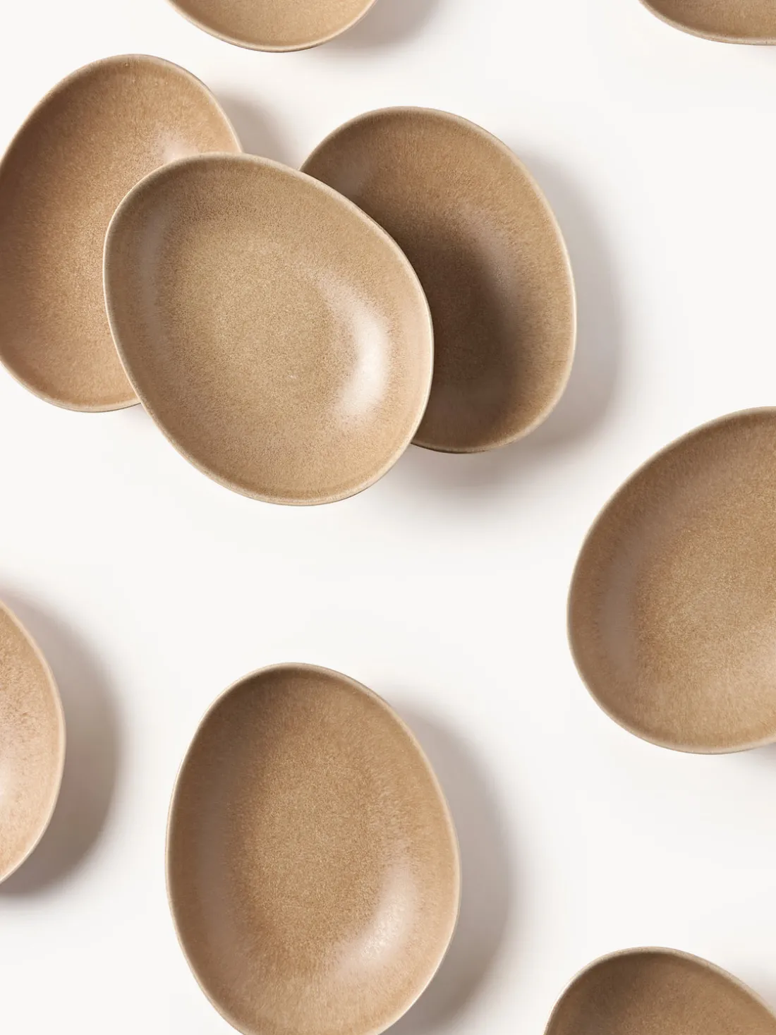 Platos hondos artesanales de forma orgánica Macey, 4 uds.