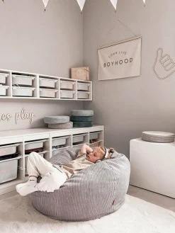 Puf infantil artesanal de pana Flora