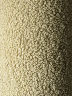 Puf infantil artesanal de borreguillo Cloud