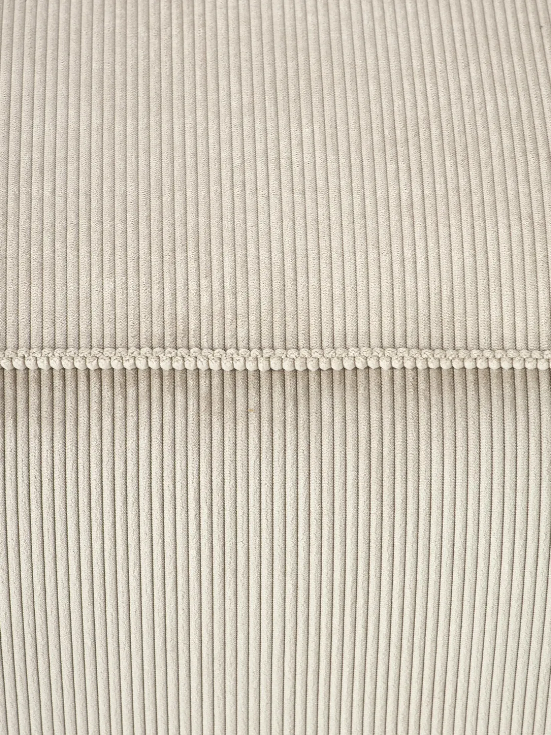 Reposapiés puf de pana Lennon