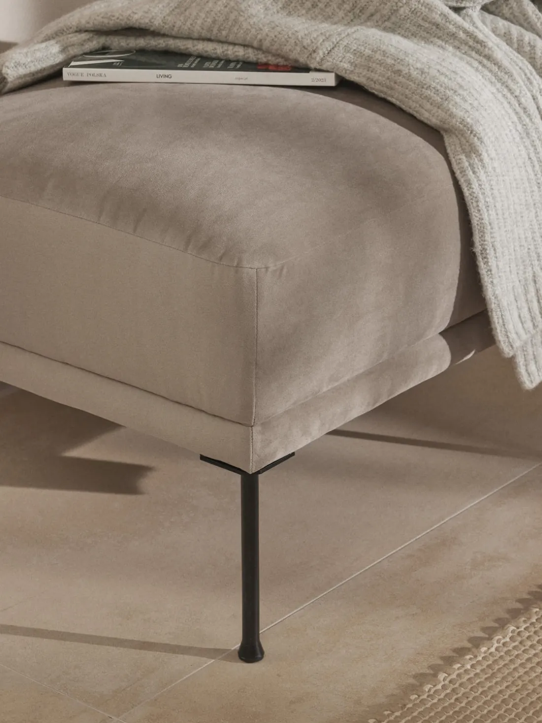 Reposapiés puf de terciopelo Fluente