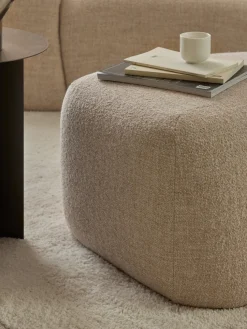Reposapiés puf en tejido bouclé Wolke