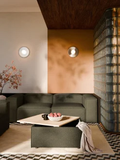 Reposapiés puf en tejido bouclé con espacio de almacenamiento Lennon