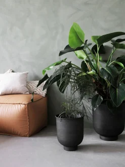 Set de maceteros grandes de metal Vig, 2 uds.