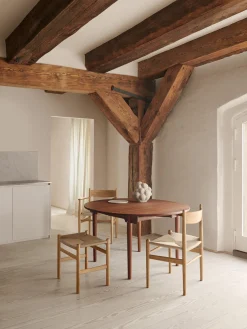 Silla de madera con asiento tejido a mano CH36