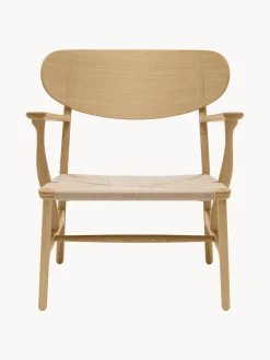 Silla de madera con asiento tejido a mano CH22
