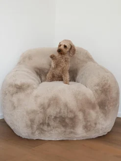 Sillón artesanal de piel sintética Mika