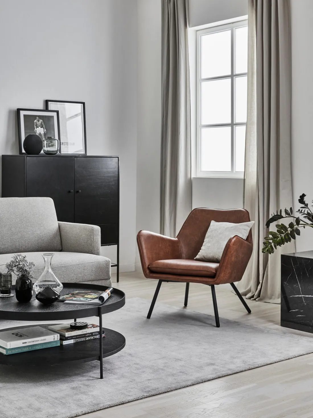 Sillón de cuero sintético Bon