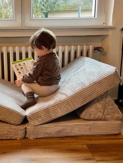 Sofá infantil modular artesanal de pana Mila