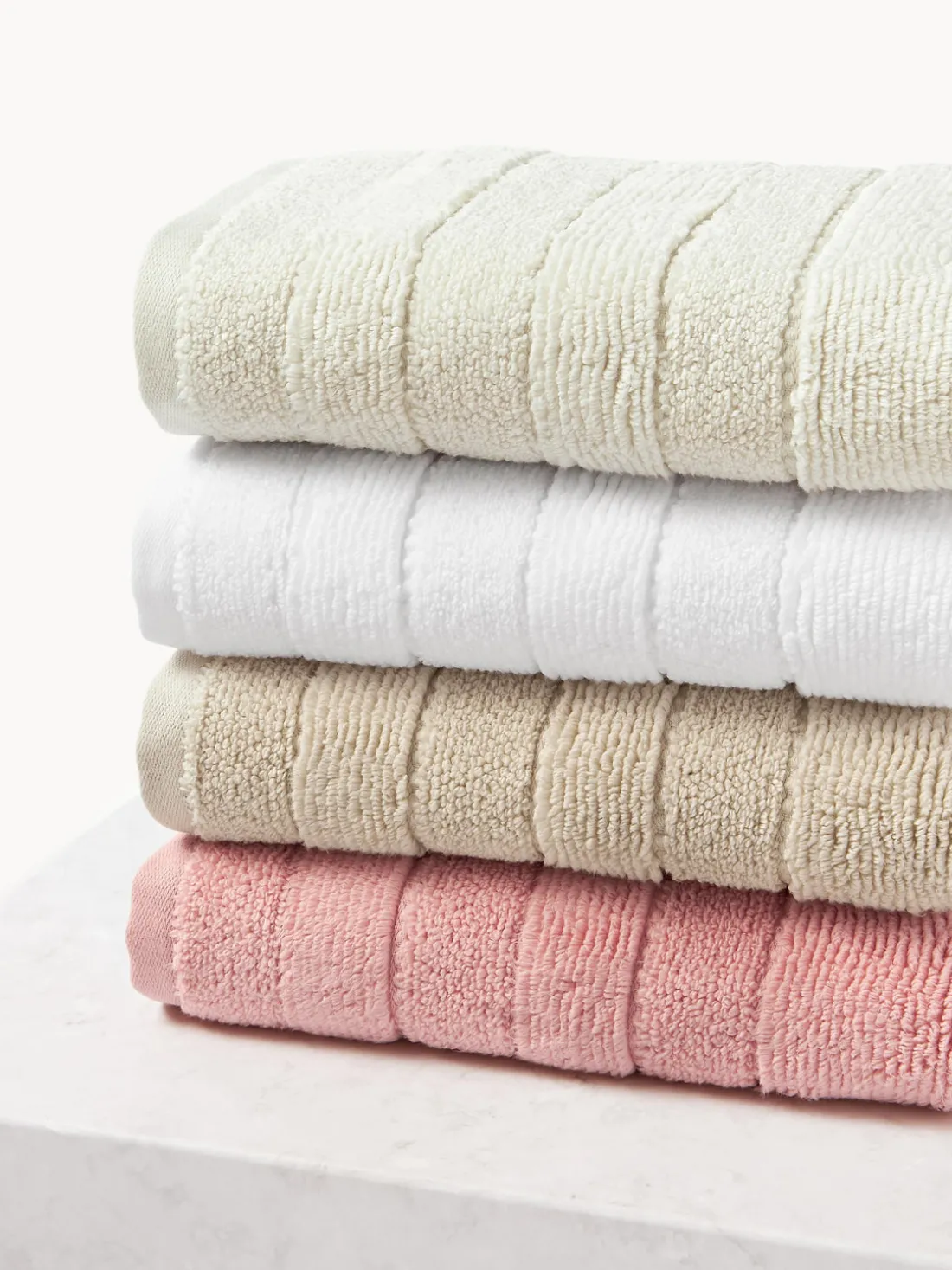 Toalla con borde a rayas Luxe, tamaños diferentes