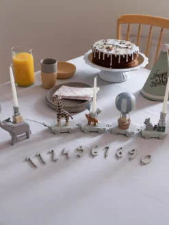 Tren decorativo de cumpleaños World